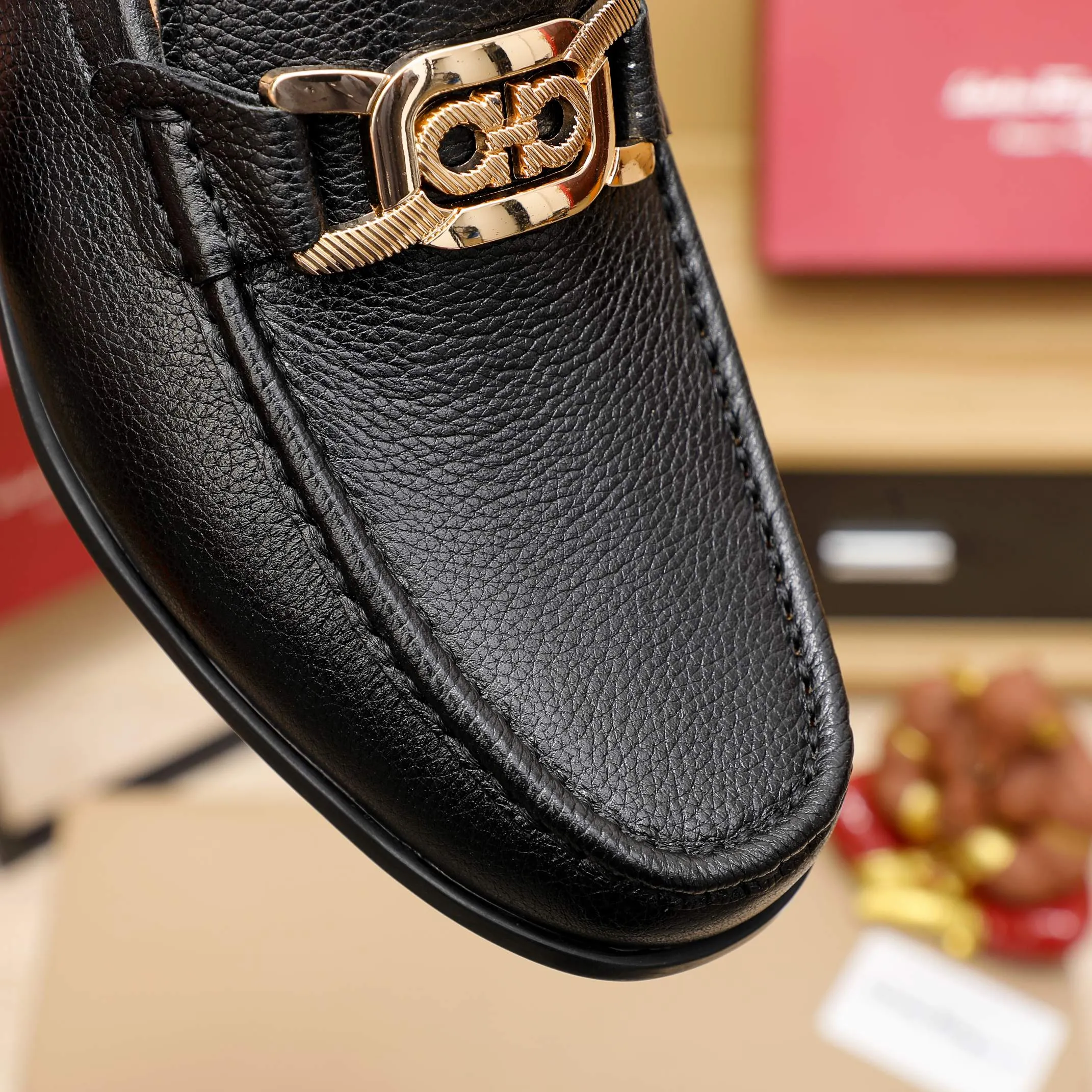 Men's clothing and shoes 💰460 🔥Ferragamo's new men's casual slip-on shoes🇨🇳Official website original 1:1 mold opening, original quality💯Fine workmanship, high-end luxury☘The upper is made of imported Italian first-layer cowhide🌴Luxury🐂leather lining🍓Rubber wear-resistant and non-slip outsole, breathable and comfortable to wear🍍The first choice for high-end men, black, size 38-45